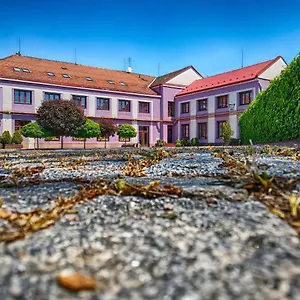 3* Gæstehus U Heligonky